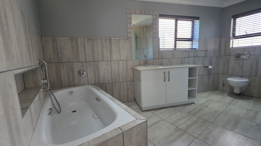 3 Bedroom Property for Sale in Hartenbos Central Western Cape
